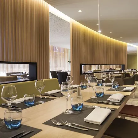 Отель Novotel Paris Nord Expo Ольне-су-Буа