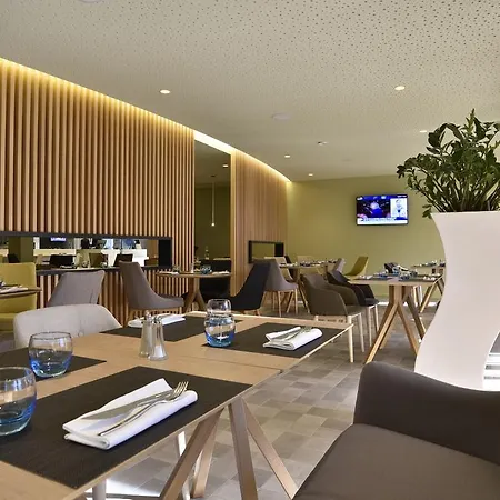 Отель Novotel Paris Nord Expo